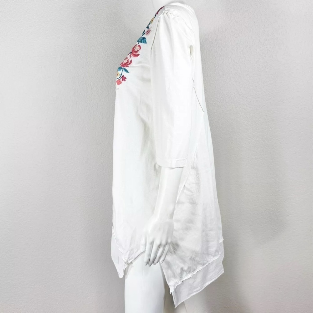 Johnny Was Tunic. Size Small.